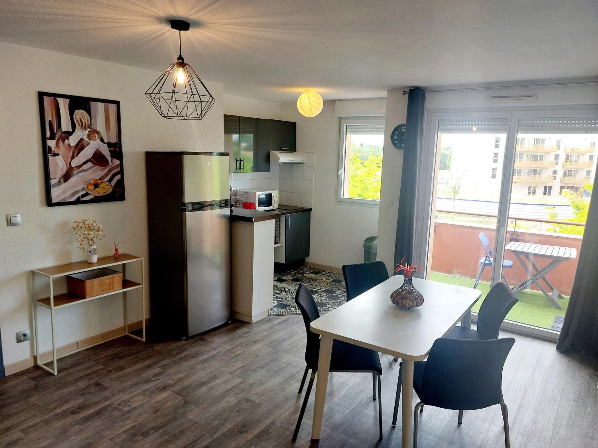 Le Montauriol - Logement Avec Terrasse - Piscine -Tennis - Place De Parking Privee Διαμέρισμα Μοντωμπάν Εξωτερικό φωτογραφία